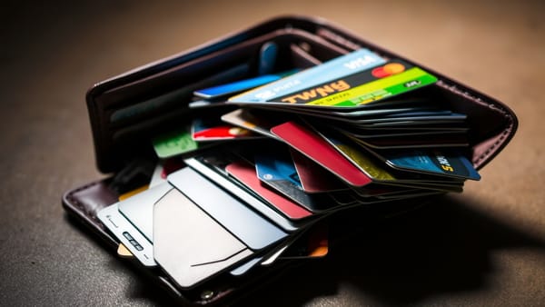 지갑 속 카드 이미지